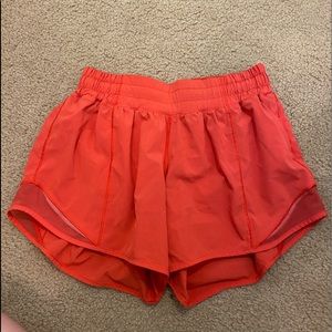 Lulu Lemon Hotty Hot shorts 4 inch